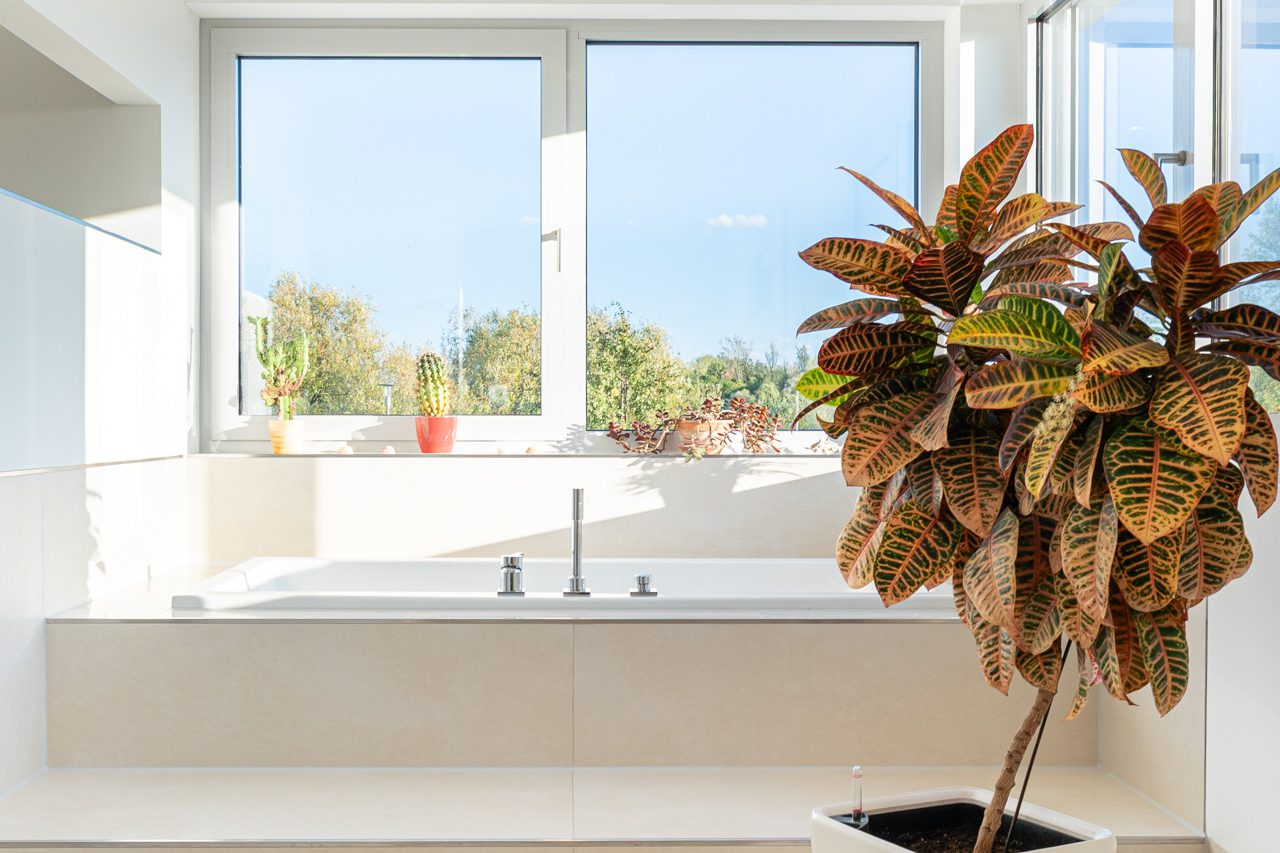 moderne Stadtvilla am See - Badezimer