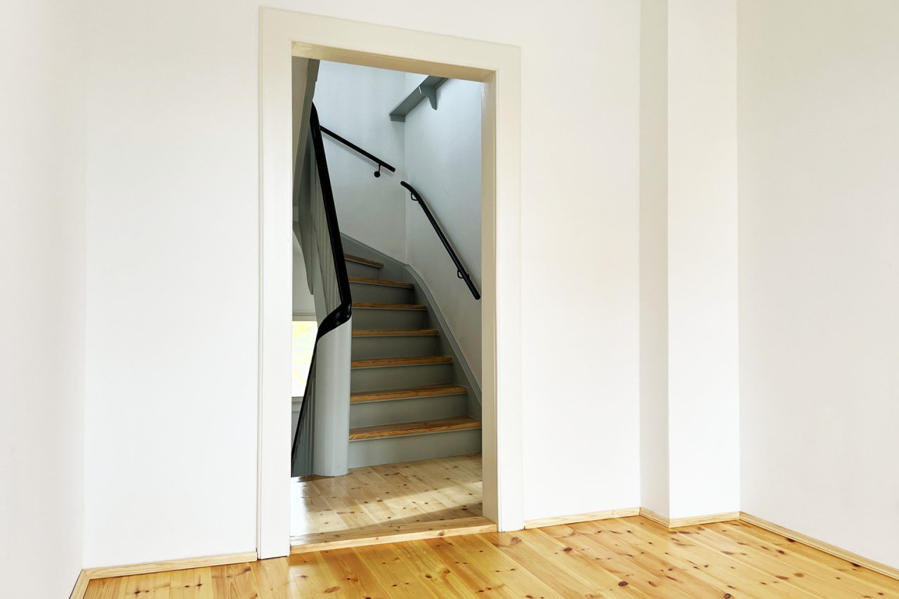 Denkmalgeschützte Doppelhaushälfte - Blick ins Treppenhaus